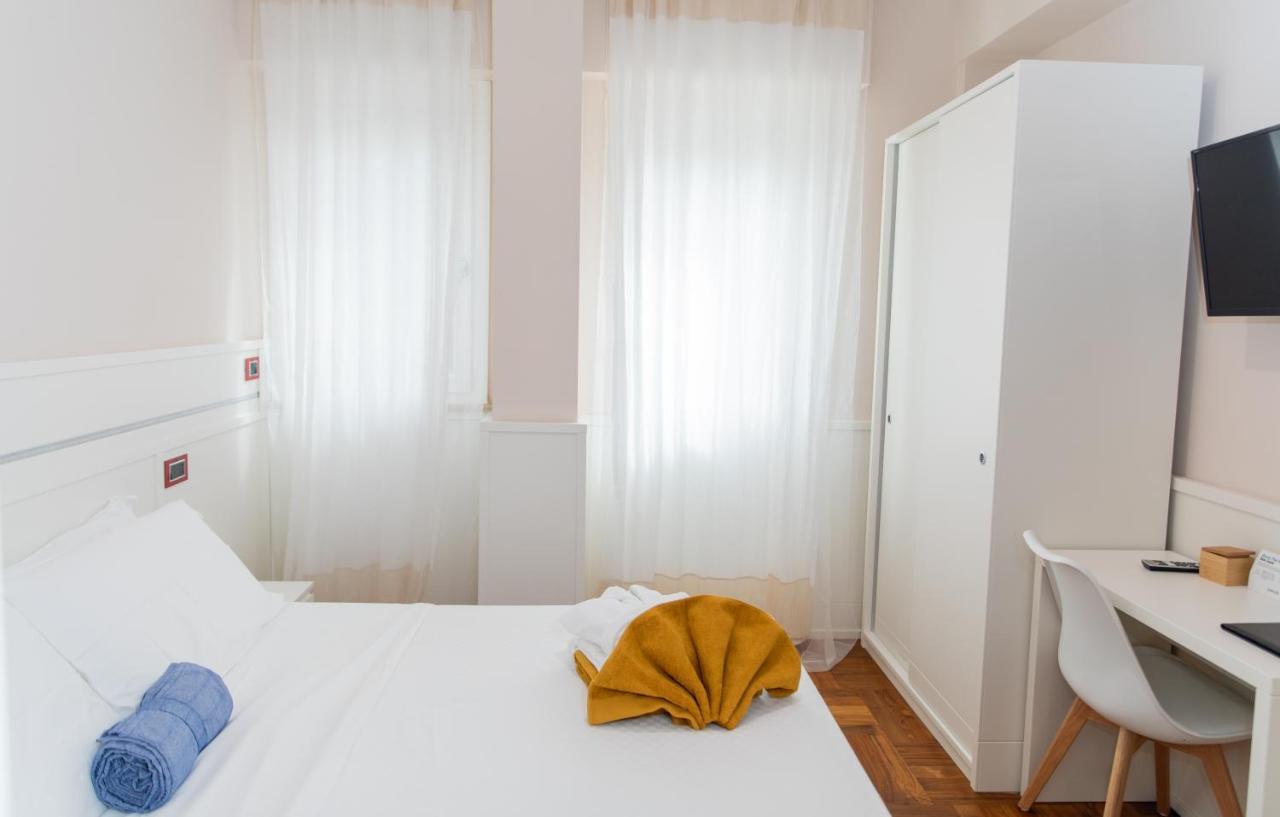 Hotel Emma 12 à Rome Extérieur photo